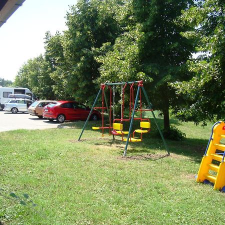 Motel Kod Bakija Karlovac Dış mekan fotoğraf